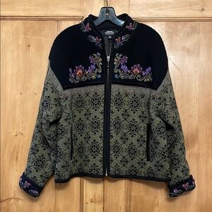 Icelandic Design Women's Embroidered wool Jacket